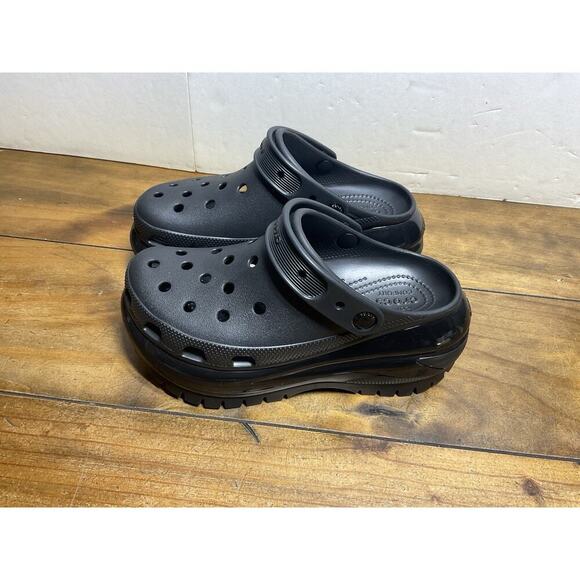 NEW Crocs Mega Crush Clog Sandals Slip On Platform Woman's 7 Men's 5 Black - Picture 1 of 9